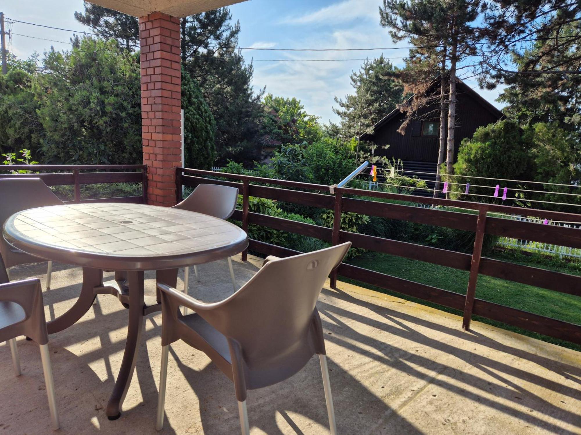 Apartment Dedine Golubac Buitenkant foto