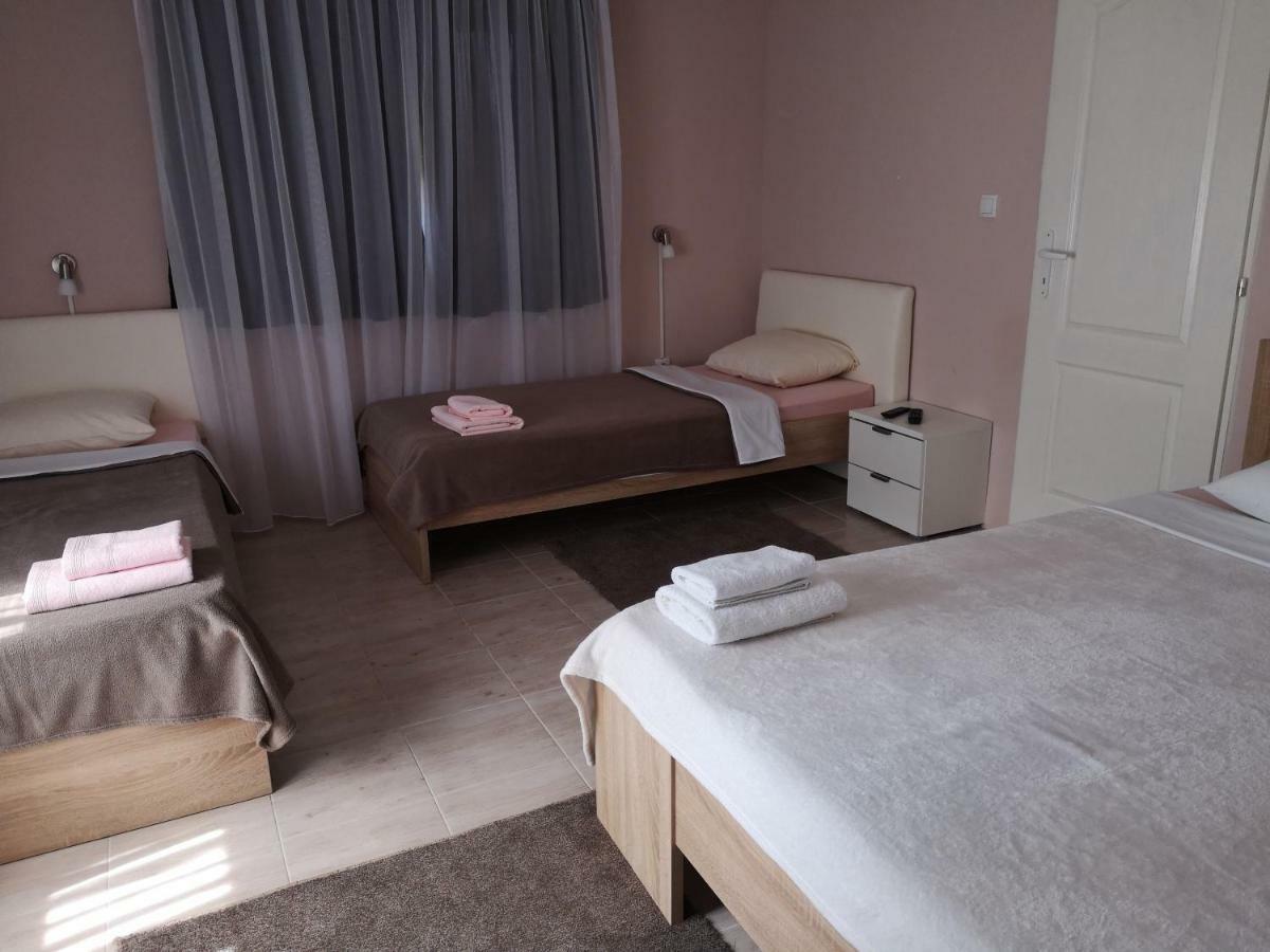 Apartment Dedine Golubac Buitenkant foto