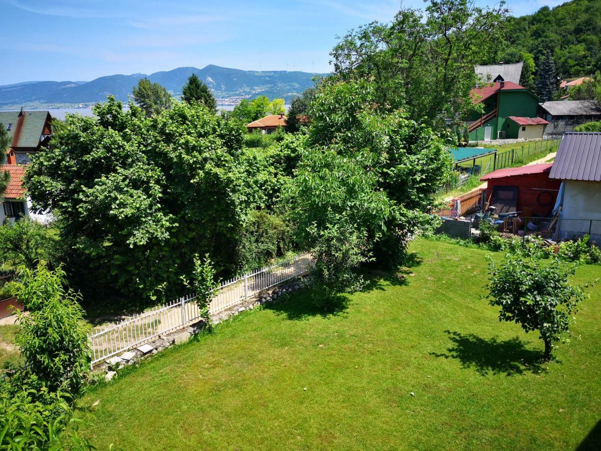 Apartment Dedine Golubac Buitenkant foto